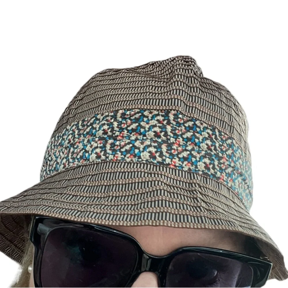 Grevi bucket hat. Made in Italy. 
Vintage and Vacation Ready!! - Picture 3 of 6
